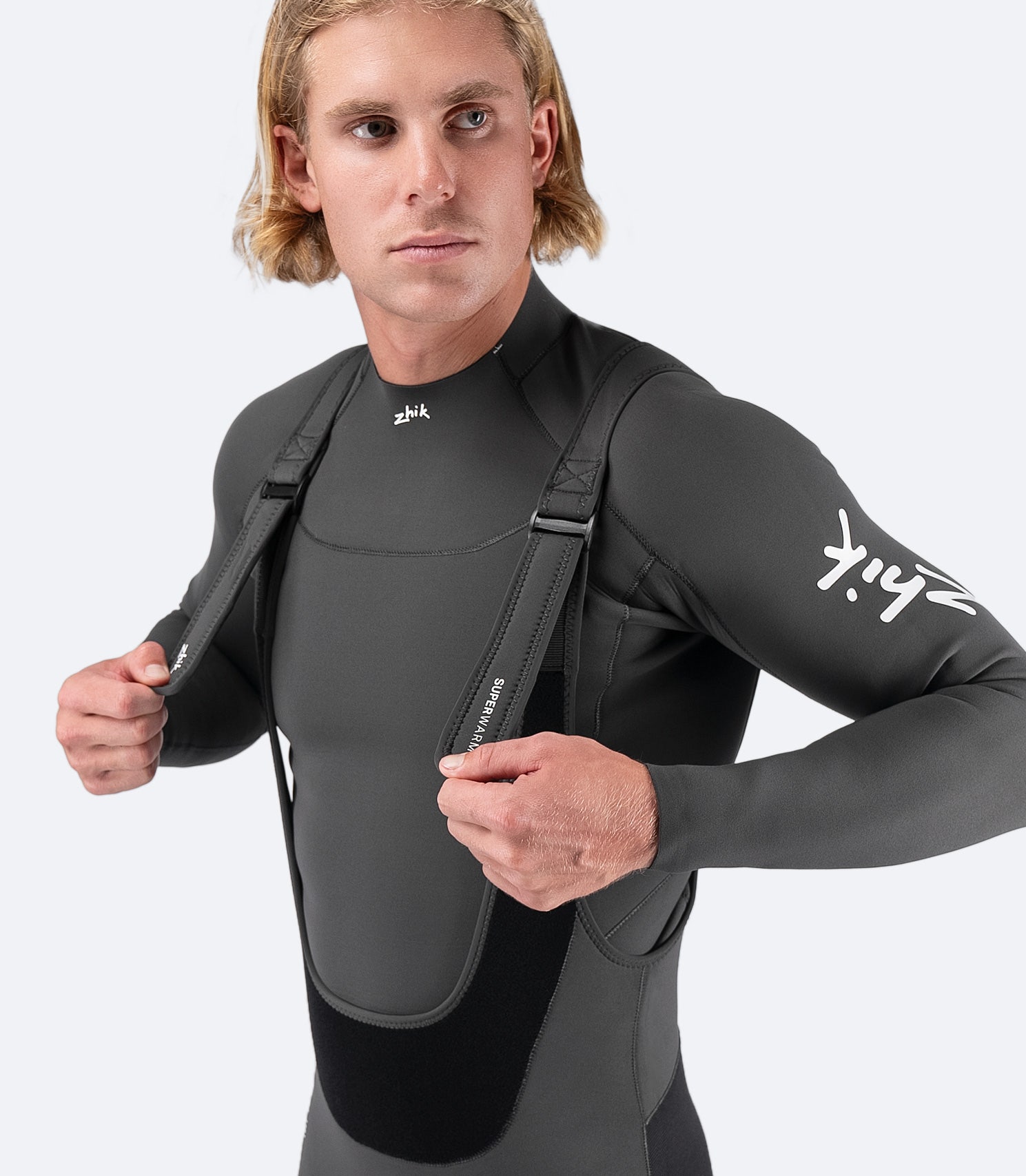 Velcro® chest panel on Zhik Men's Superwarm™ Hiker for a universal fit and added comfort during intense sailing sessions