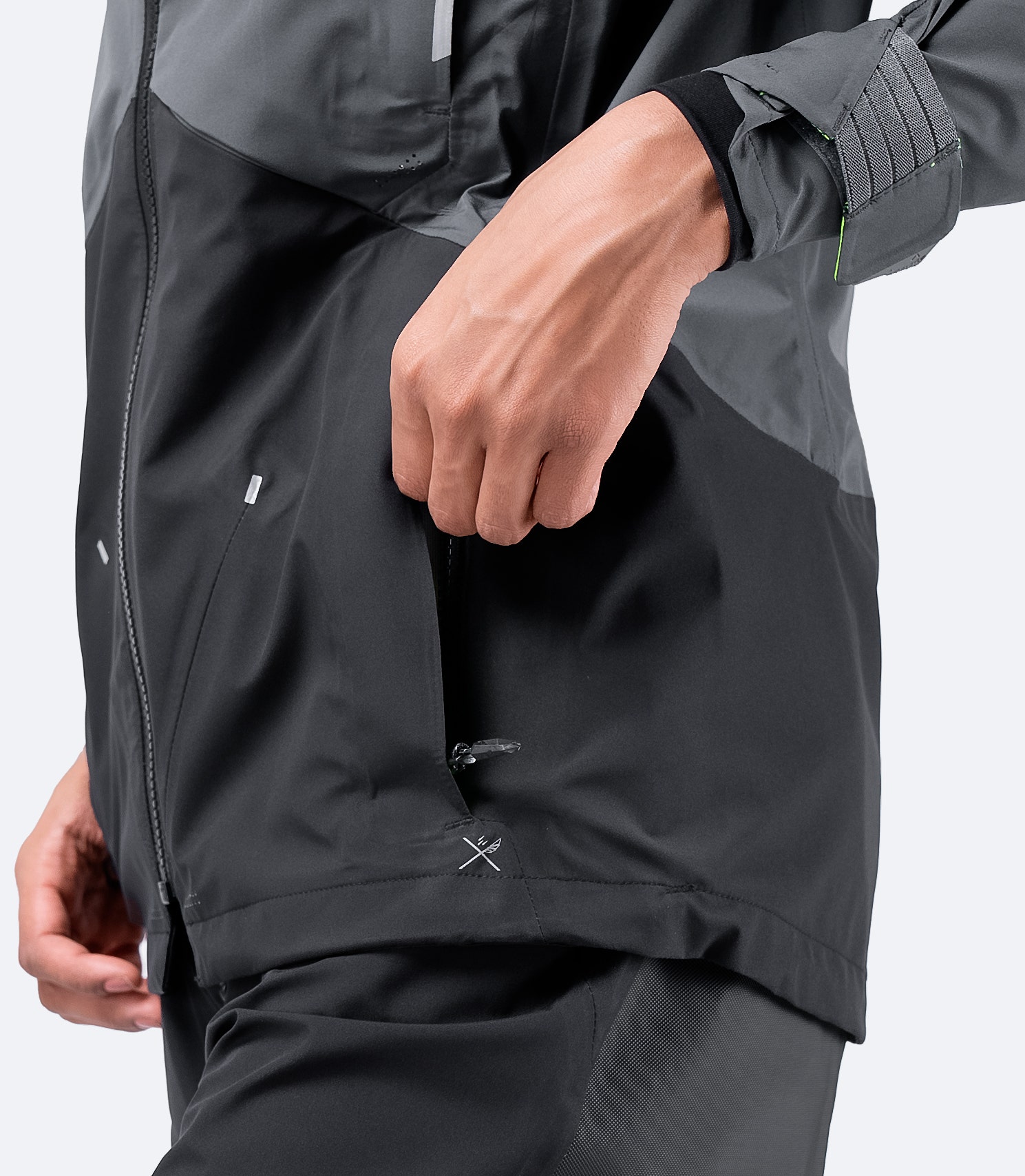 Close-up of CST500™ Jacket’s side pocket in anthracite, featuring a water-tight YKK® zipper for secure and easy-access storage