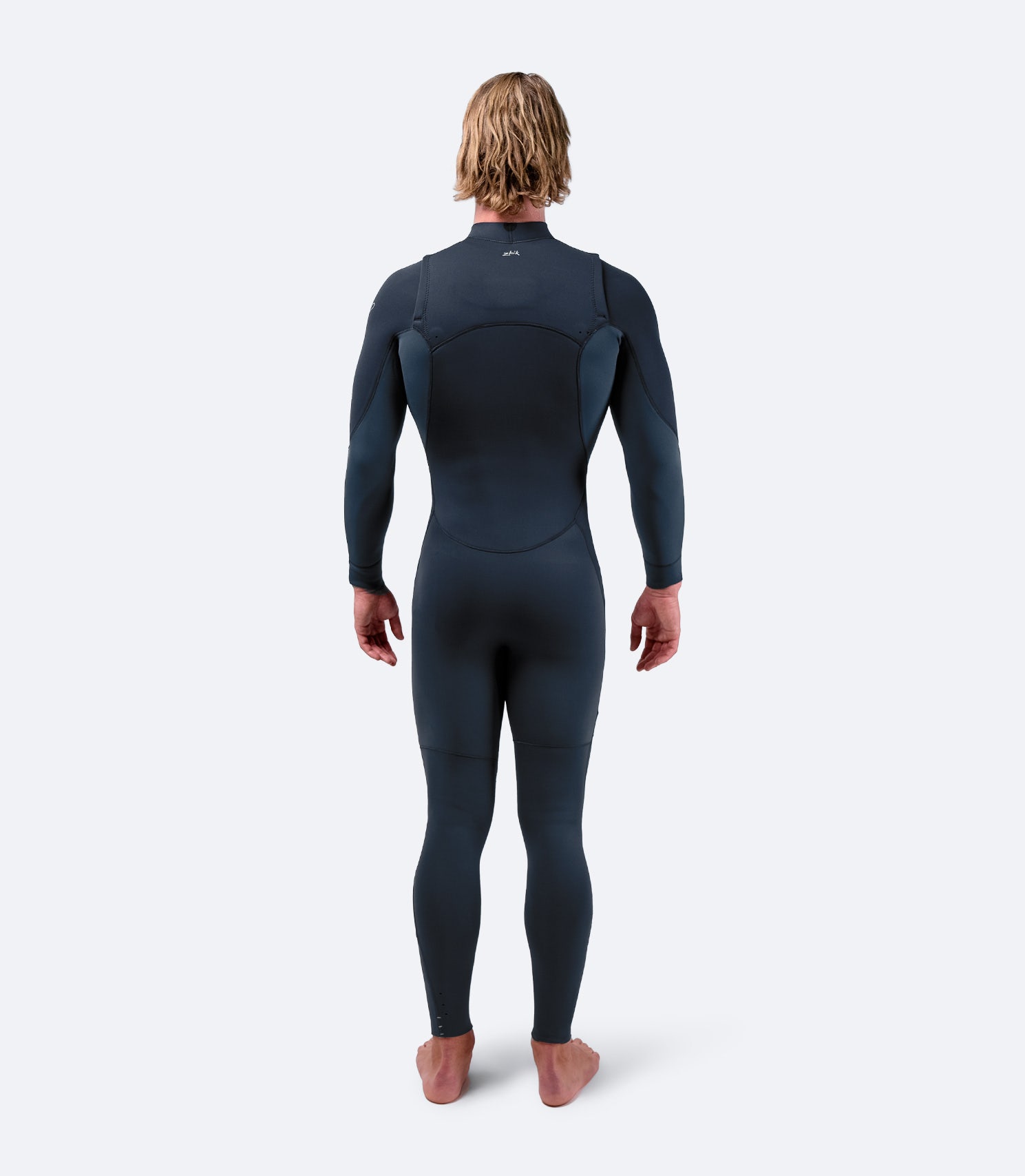 Vista trasera del traje de neopreno Viento 3/2 mm para hombre en azul, que muestra paneles contorneados y refuerzos resistentes a la abrasión en las rodillas.
